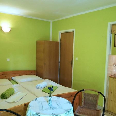 Apartman Pri Zamocku Besenova Exterior photo