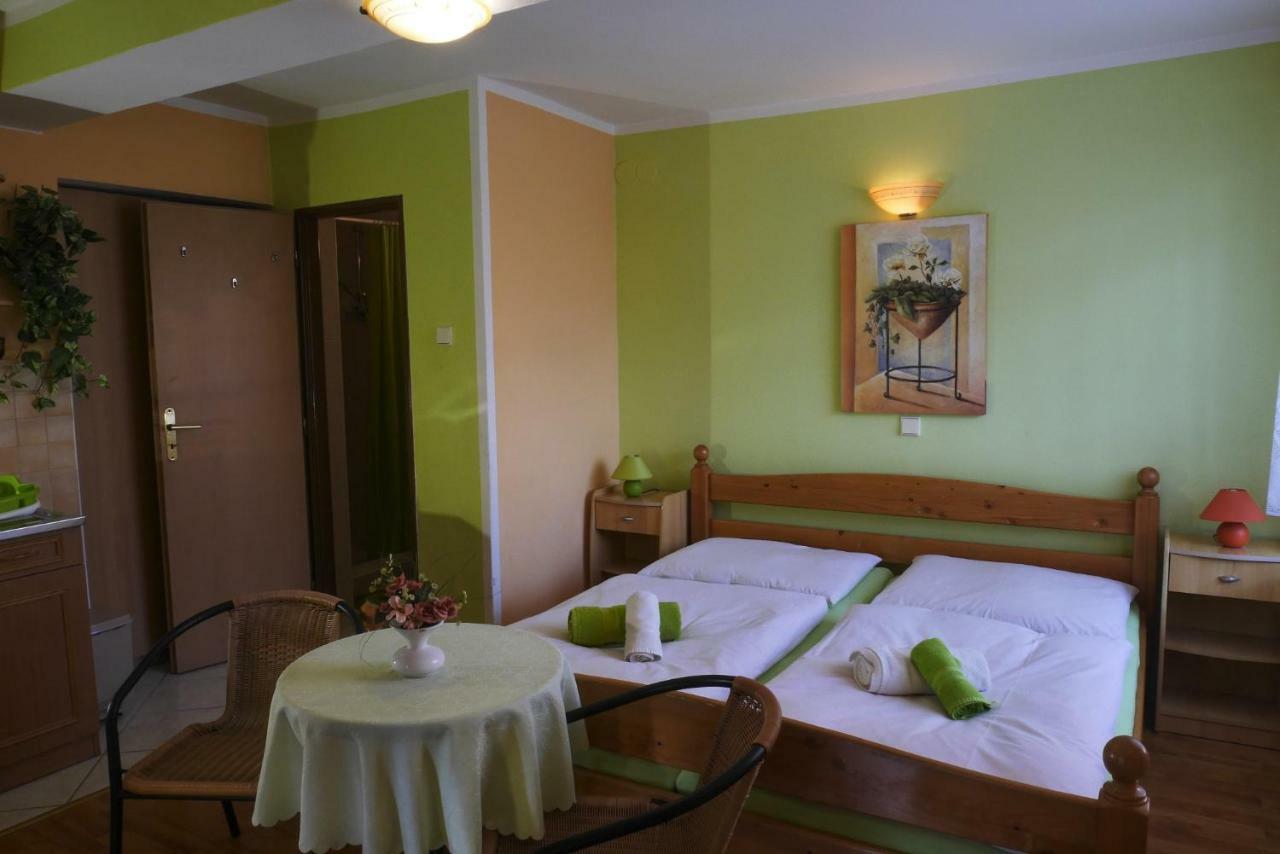 Apartman Pri Zamocku Besenova Exterior photo