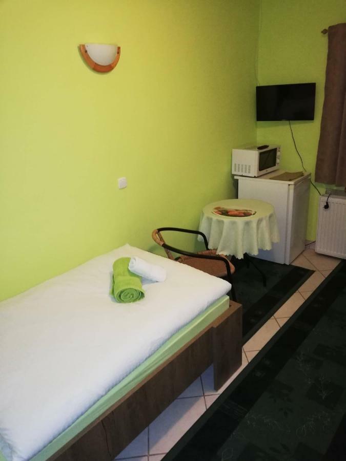 Apartman Pri Zamocku Besenova Exterior photo